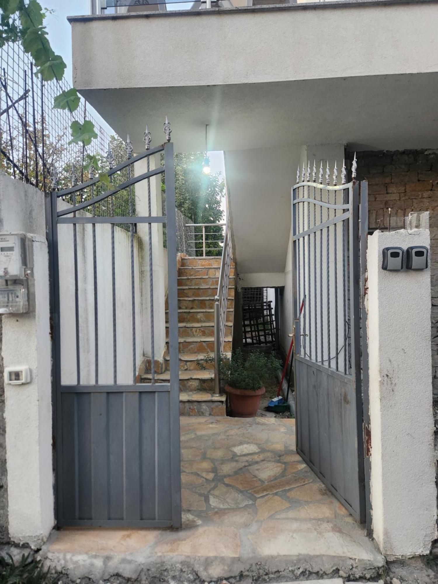 B&B Kroni 1 Shkodra Kültér fotó